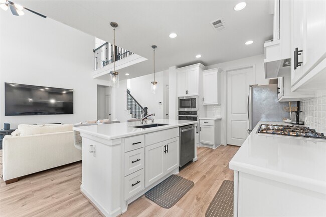 Photo - 24439 Junegrass Bnd Rd