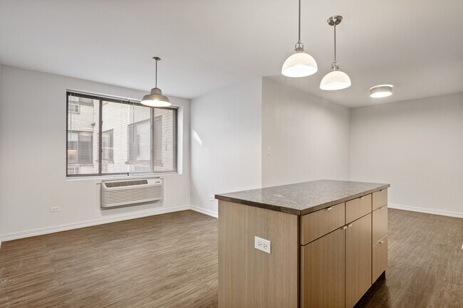 Photo - 5411 N Winthrop Ave