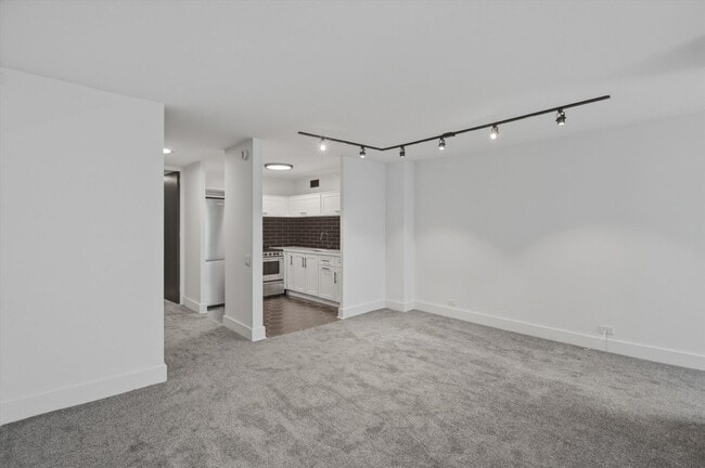 Photo - 1030 N State St Unit 21A