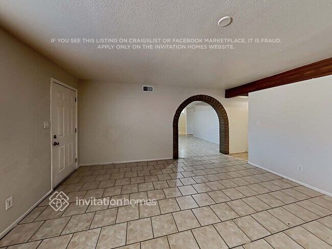 Photo - 5630 W Hubbell St