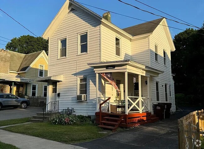 Building Photo - 16 4th Ave Unit 1 fl Rental