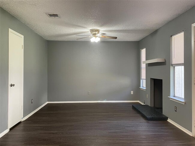 Photo - 12702 Margit Dr