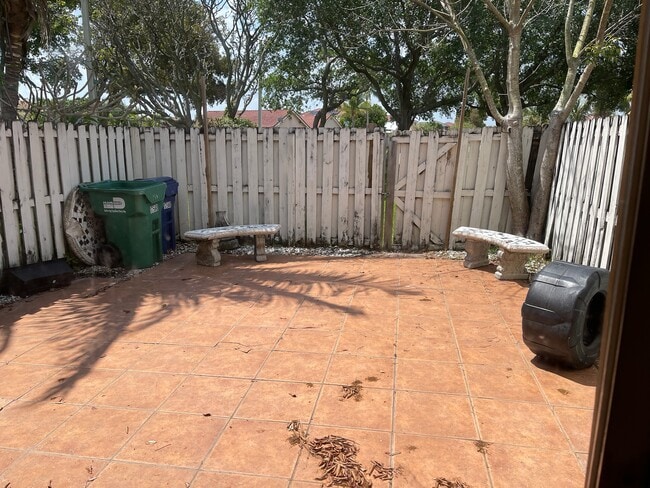 Photo - 17560 SW 140th Ct