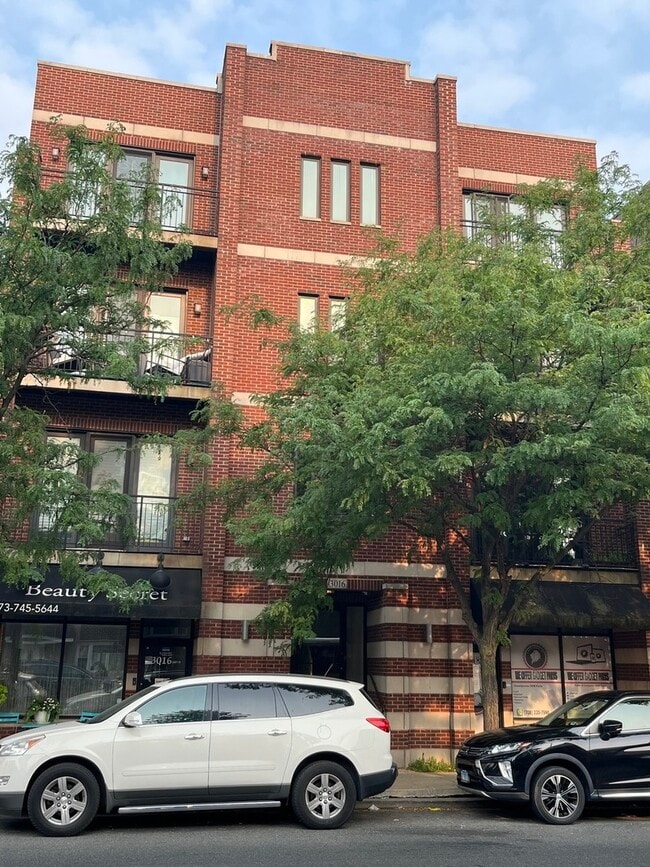 Building Photo - 3016 N Harlem Ave Unit 3N