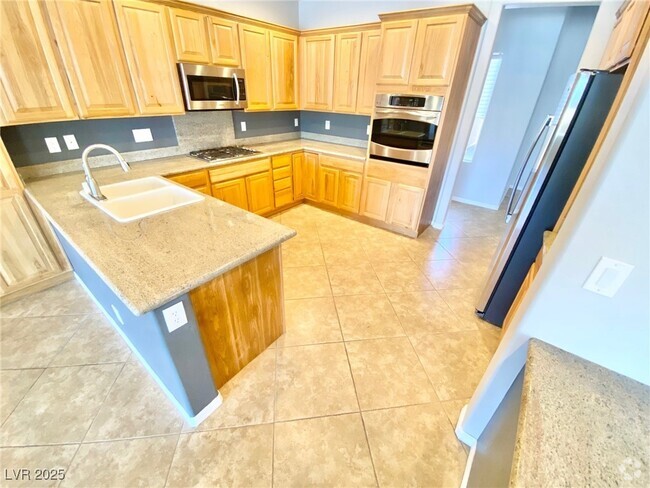 Building Photo - 7249 Lansbrook Ave Rental