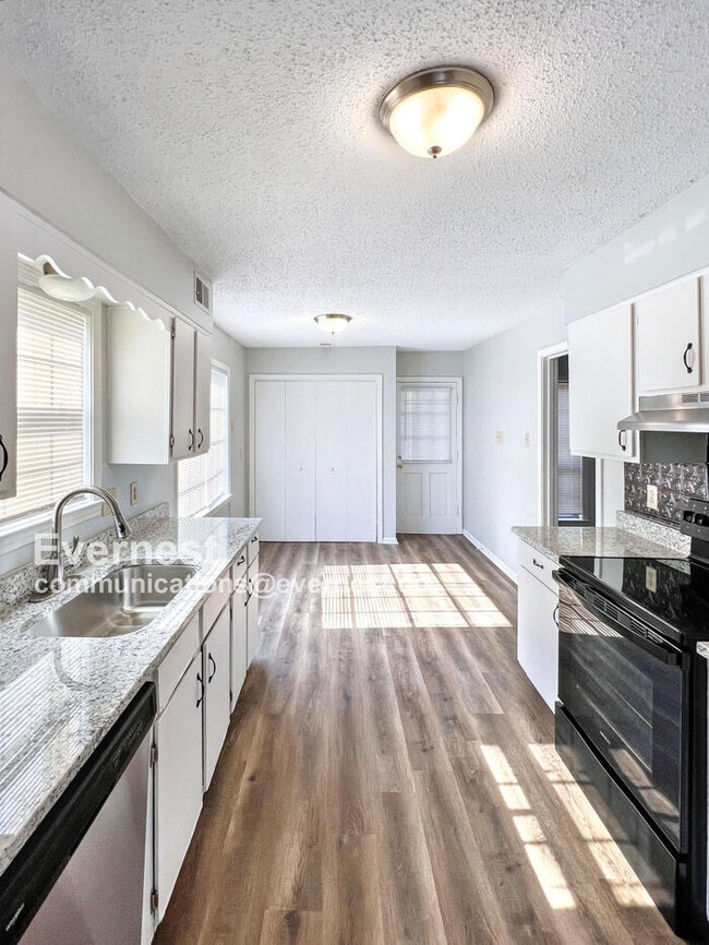 Photo - 6630 Hampstead Cove