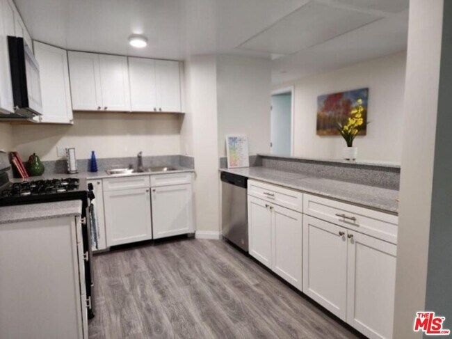 Photo - 767 N Avenue 50 Unit 305