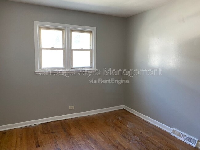 Photo - 9040 S Dauphin Ave Unit D