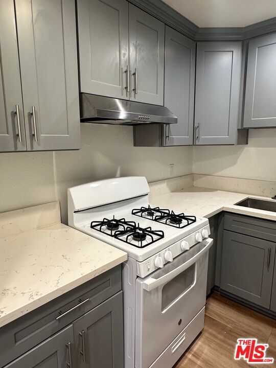 Photo - 428 S Grand View St Unidad 104