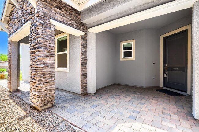 Photo - 342 Homeward Way