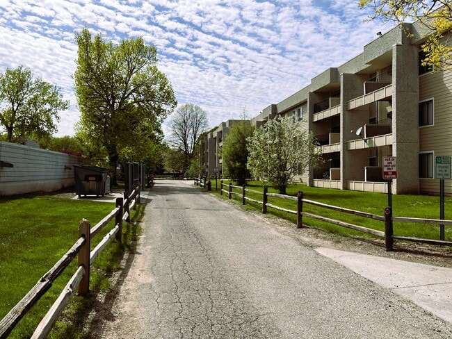 Photo - 4110 Rahn Rd Unit Eagan Gardens