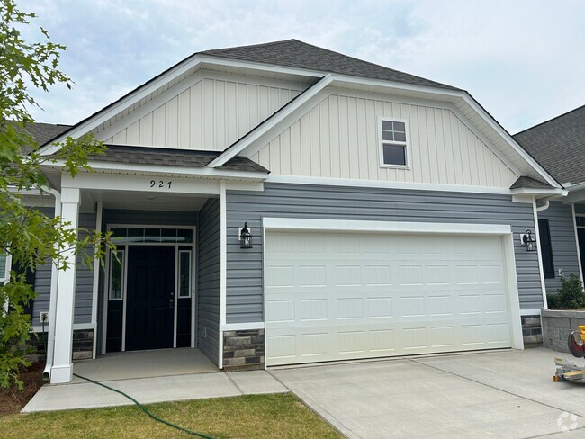 Building Photo - One Level Townhome