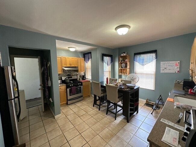 Building Photo - 158 Neponset Ave Unit 1