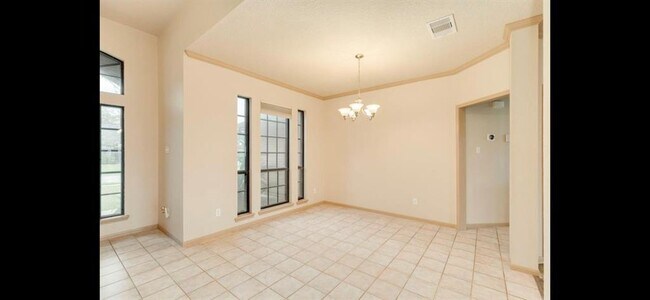 Photo - 112 Portulaca St