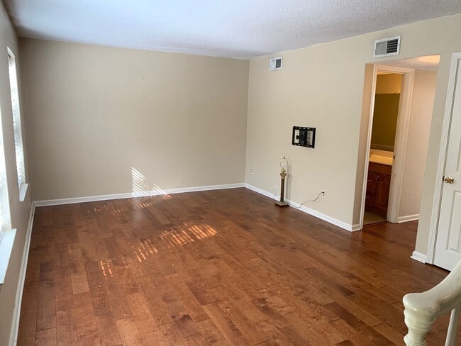 Photo - 2BD/1.5BA Townhouse in Germantown!