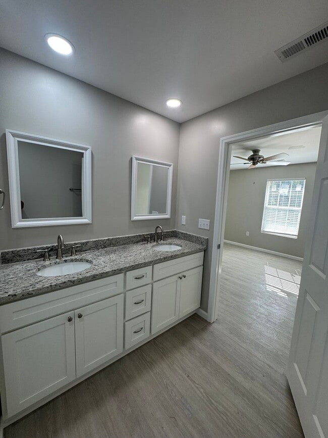 Photo - Modern 2025 New Construction