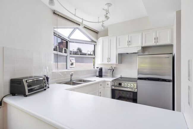 Photo - 1126 W 11th Ave Unit ID1051814P