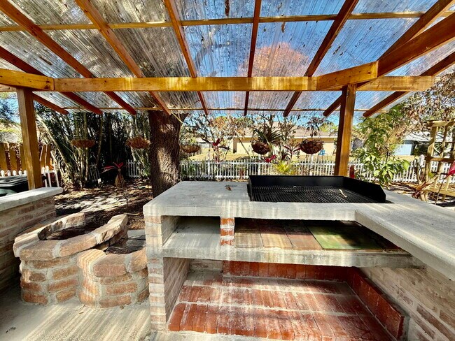 Photo - 125 SW Donna Terrace