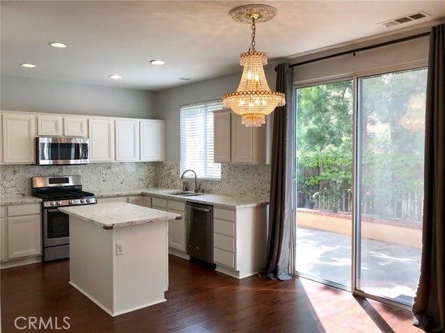 Photo - 15 Brookhollow