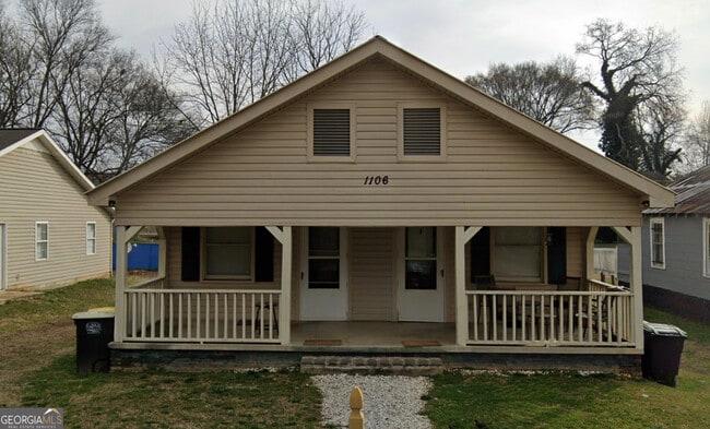 Building Photo - 1106 Ave B