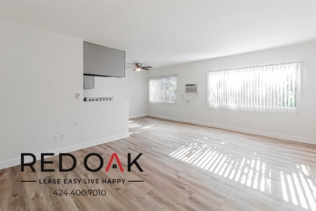 Building Photo - 5130 Yarmouth Ave Unit 34 Rental