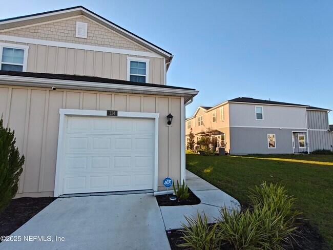 Photo - 114 Summer Moon Dr