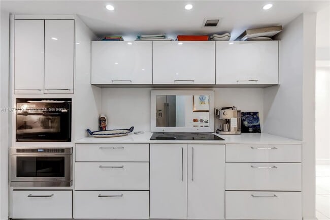 Photo - 825 Brickell Bay Dr Unit 850