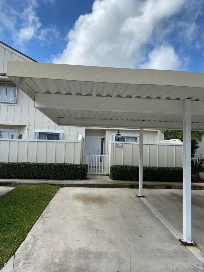 Photo - 6183 Riverwalk Ln