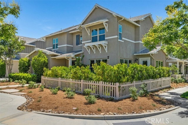 Building Photo - 102 Sencillo Pl