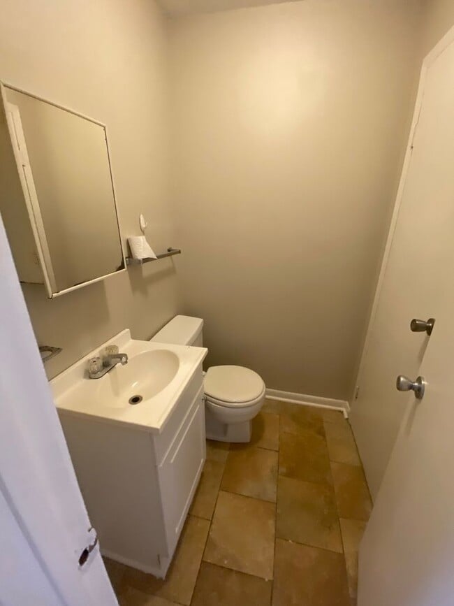 Photo - 601 Stratford Dr Unit 1