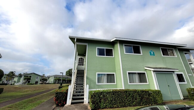 Building Photo - Mililani Parkway 2 Bedroom 1 Bath with 2 P... Rental