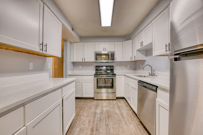 Building Photo - Woodbine Rental