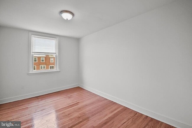 Photo - 1051 Oakwood Dr