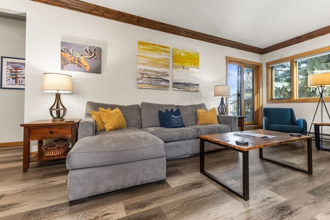 Building Photo - 2200 Apres Ski Way