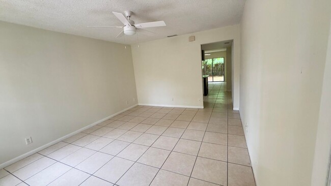 Photo - 1119 Goldenrod Rd