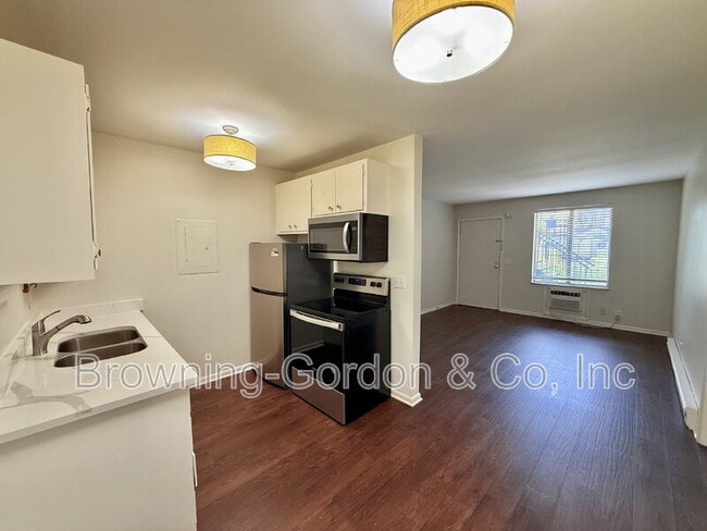 Photo - 2601 Hillsboro Pike