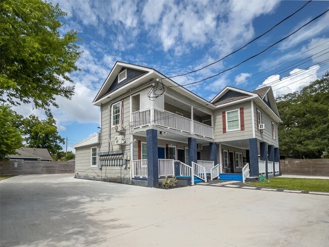 Photo - 7124 Avenue F