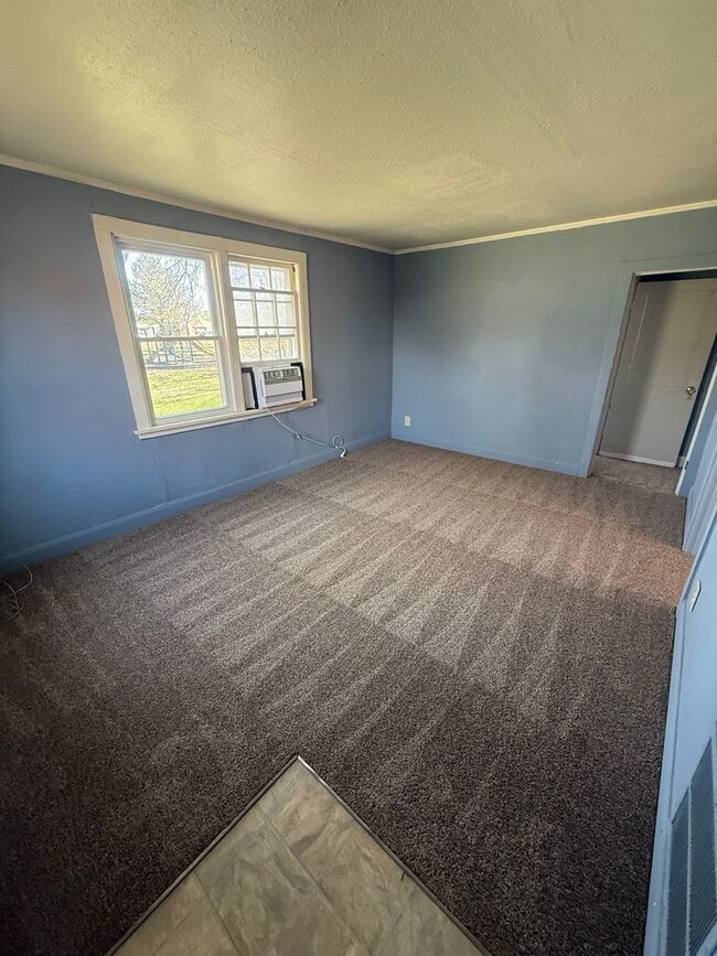 Photo - 2BD Pet Friendly Near Trooper Gate