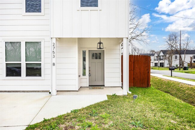 Photo - 2753 Redrock St Unit B