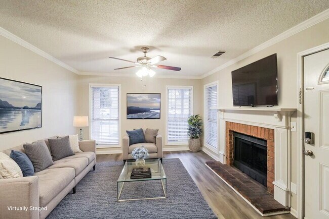839 Ashley Ln