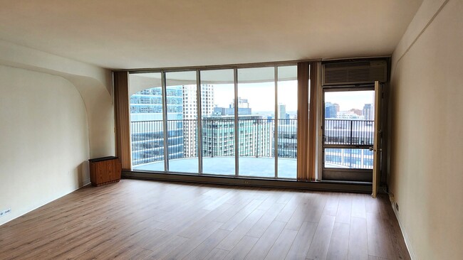 Photo - 300 N State St Unit 3128