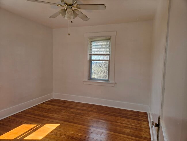 Photo - 746 2nd St Unidad Fl 2