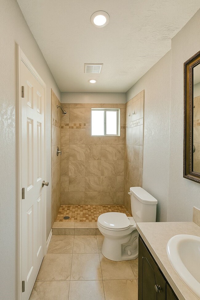 Photo - 1102 Ann St Unidad 1