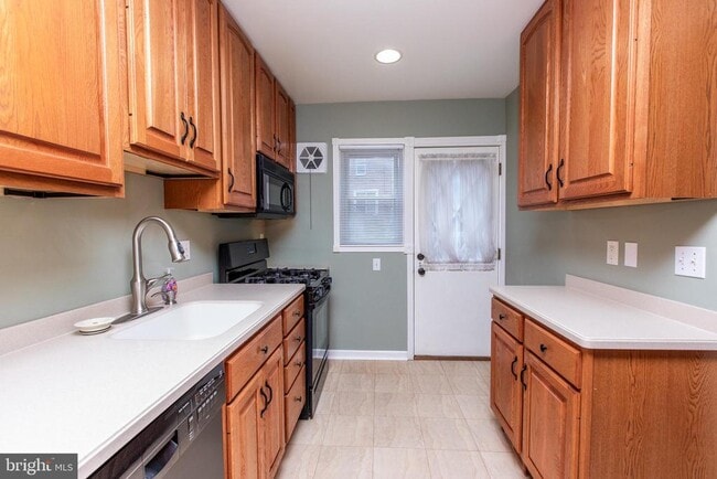 Photo - 1726 Redwood Ave