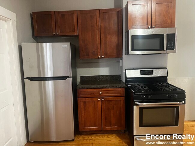 Photo - 270 Bowdoin St Unit 9