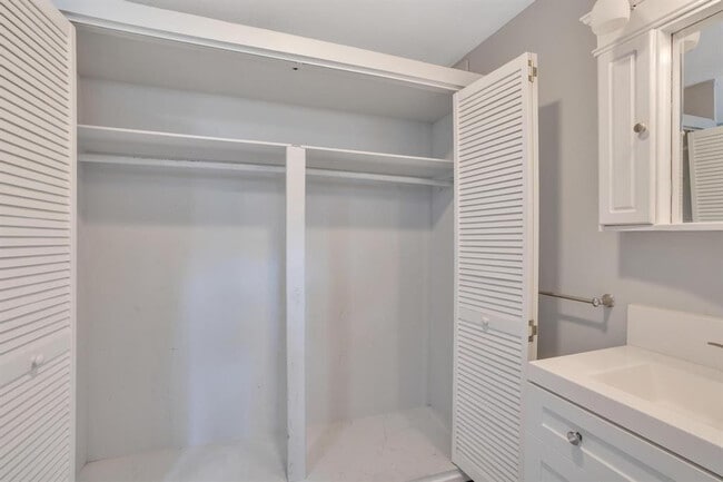 Photo - 4228 N Ocean Blvd Unidad 14