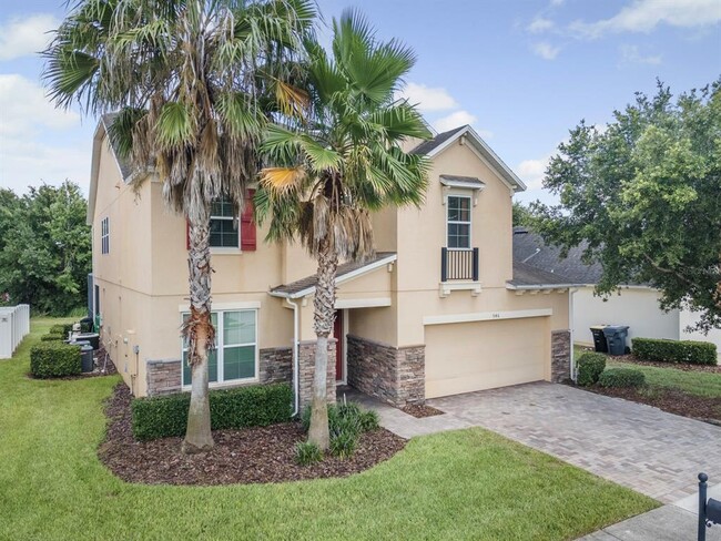Photo - 946 Suffolk Pl