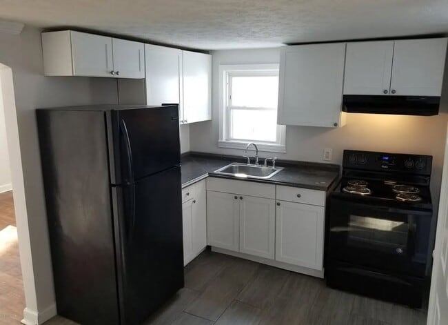Photo - 3 bedroom house! WON'T LAST!