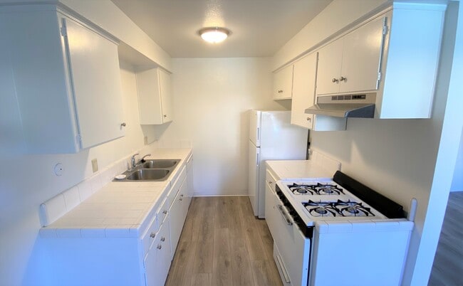 1BR