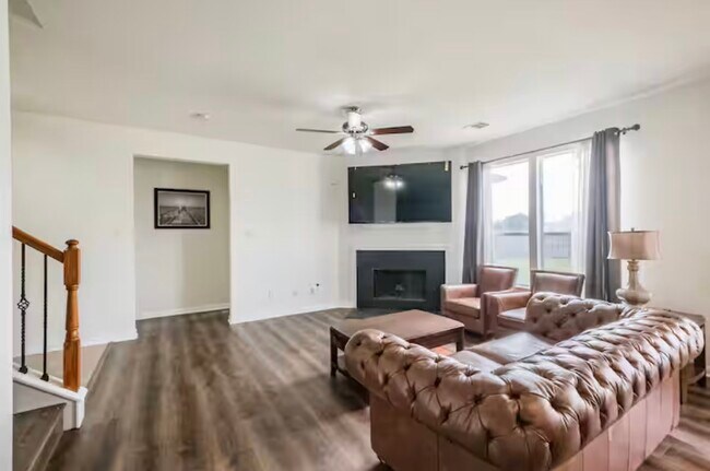 Photo - 18607 Shavano Ct